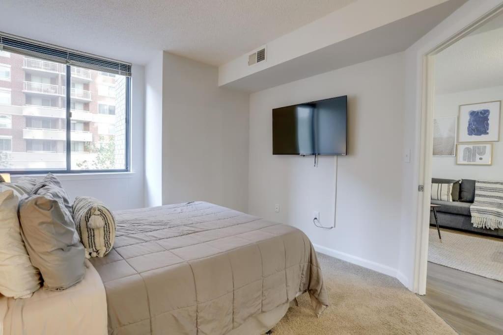 Sensational 1 Bedroom Condo At Ballston Place With Gym Arlington Exterior photo