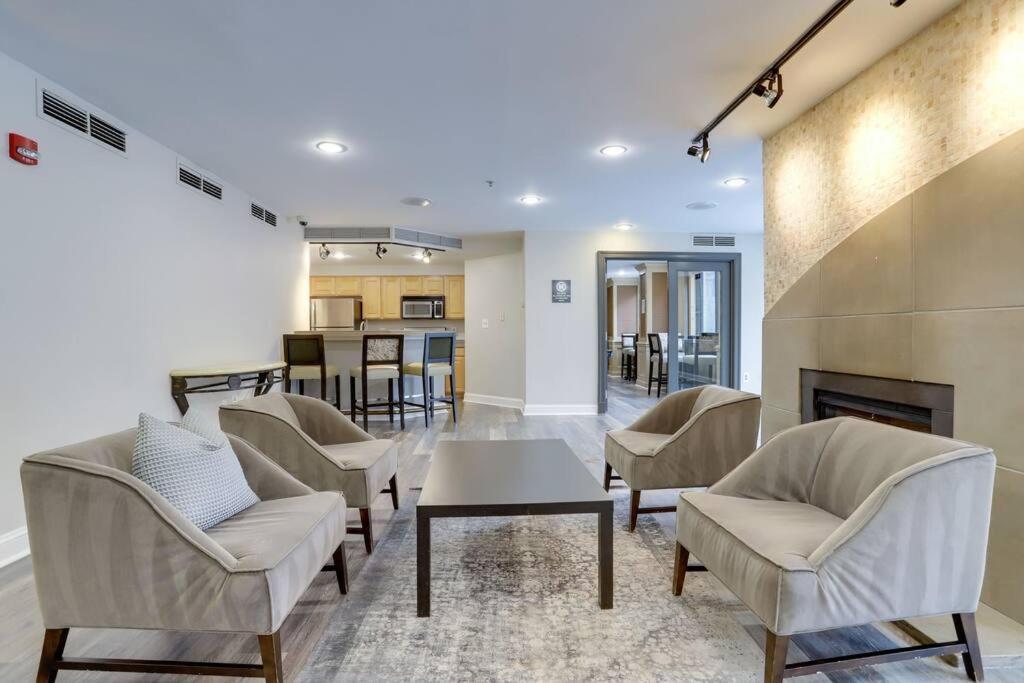 Sensational 1 Bedroom Condo At Ballston Place With Gym Arlington Exterior photo